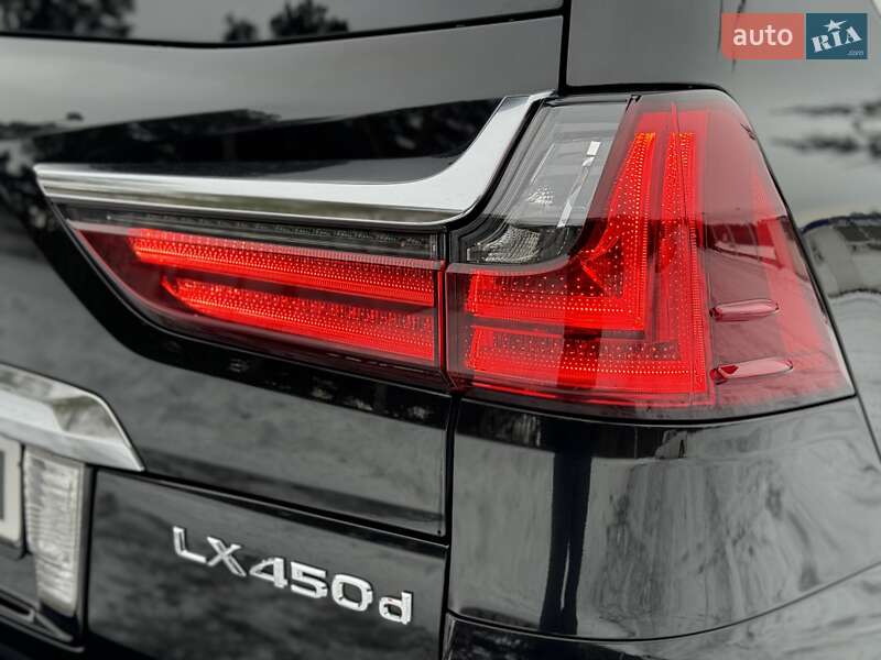 Внедорожник / Кроссовер Lexus LX 2017 в Киеве