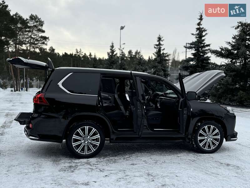 Внедорожник / Кроссовер Lexus LX 2017 в Киеве