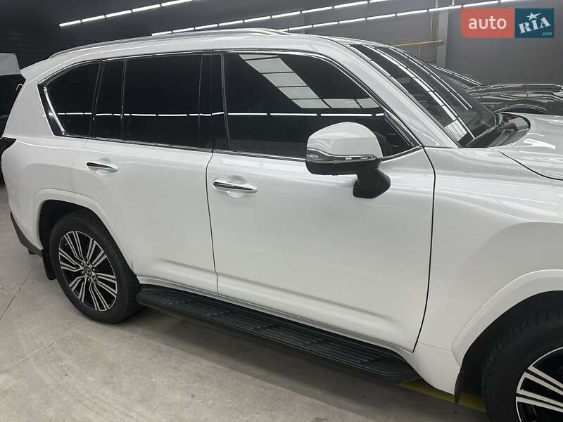 Внедорожник / Кроссовер Lexus LX 2022 в Киеве