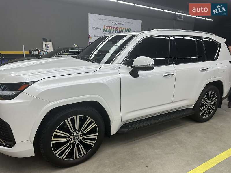 Внедорожник / Кроссовер Lexus LX 2022 в Киеве