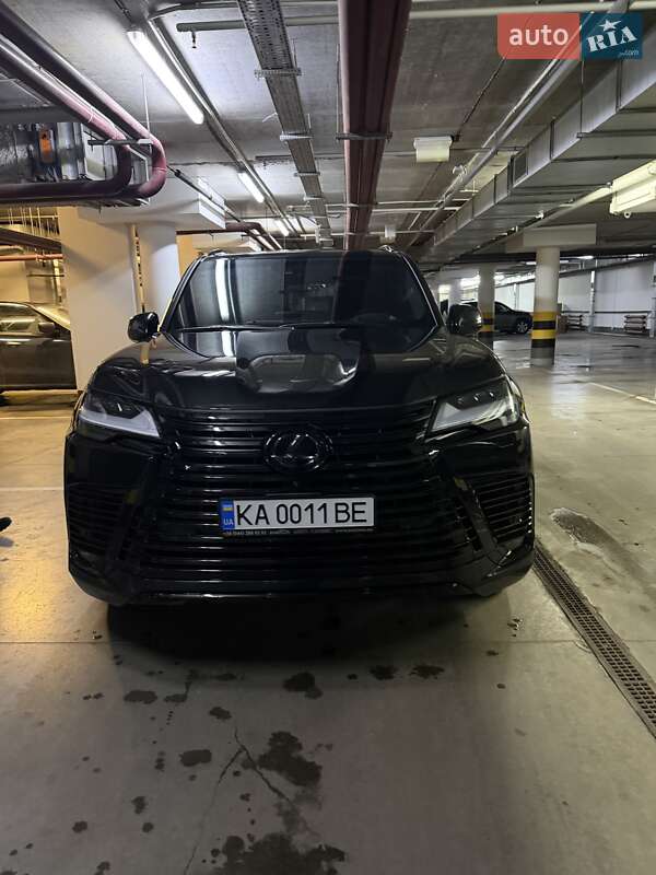Lexus LX 2022
