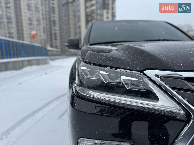 Внедорожник / Кроссовер Lexus LX 2015 в Киеве