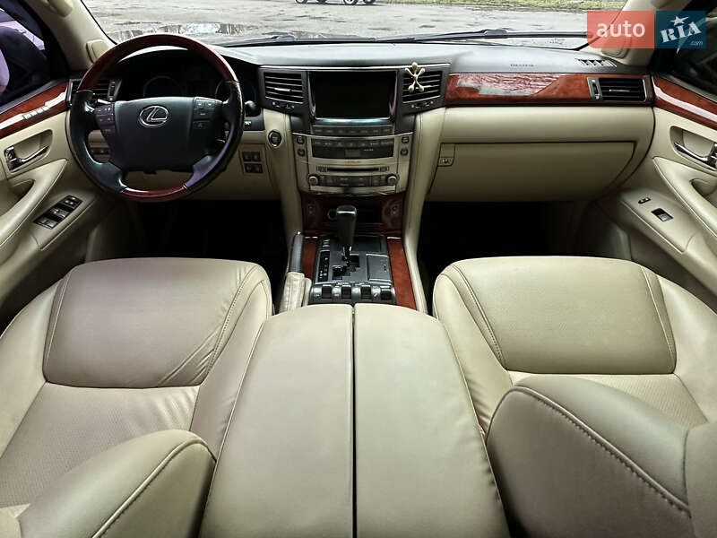 Внедорожник / Кроссовер Lexus LX 2008 в Днепре