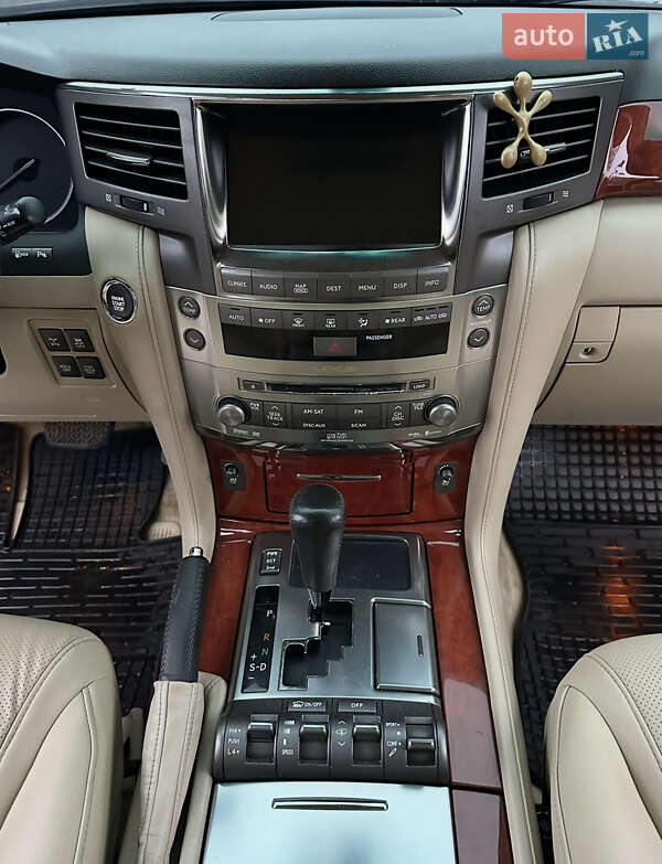 Внедорожник / Кроссовер Lexus LX 2008 в Днепре