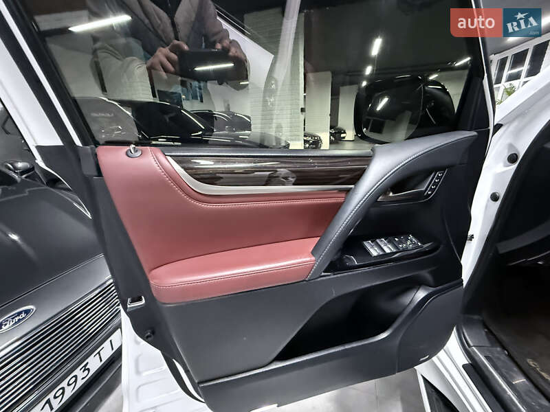 Внедорожник / Кроссовер Lexus LX 2020 в Одессе