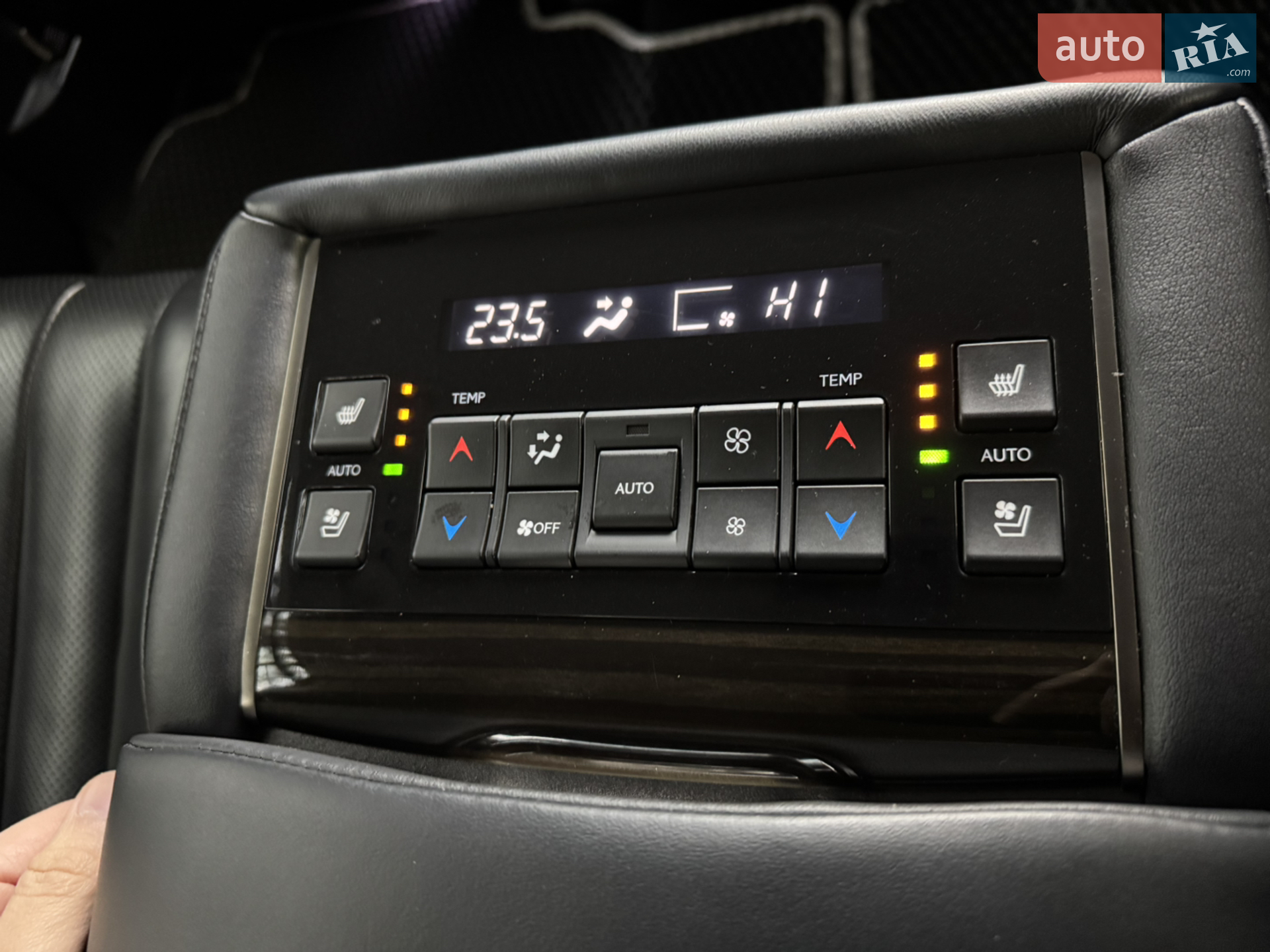2015 Lexus LX - мініатюра 23