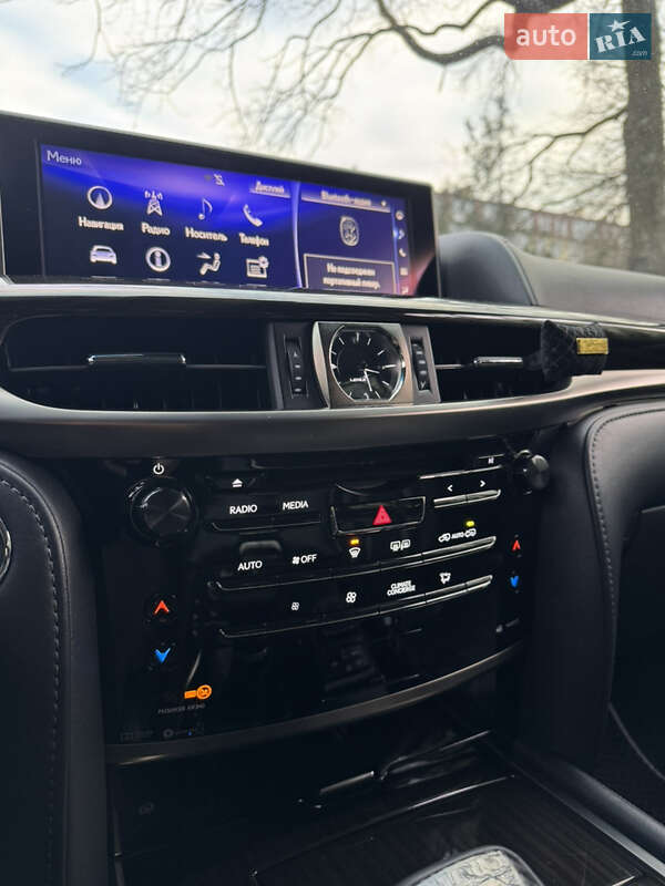 Позашляховик / Кросовер Lexus LX 2015 в Одесі