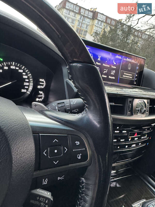 Позашляховик / Кросовер Lexus LX 2015 в Одесі