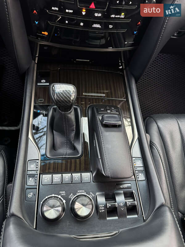 Позашляховик / Кросовер Lexus LX 2015 в Одесі