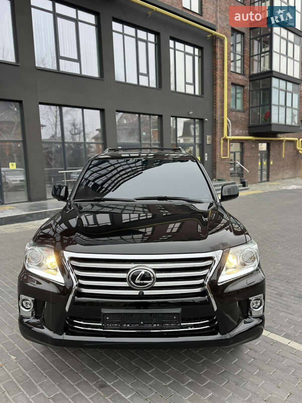 Внедорожник / Кроссовер Lexus LX 2010 в Полтаве