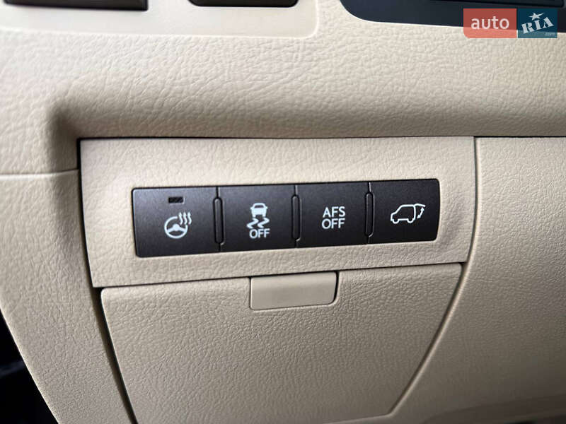 Внедорожник / Кроссовер Lexus LX 2013 в Одессе