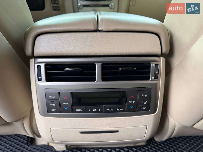 Внедорожник / Кроссовер Lexus LX 2013 в Одессе