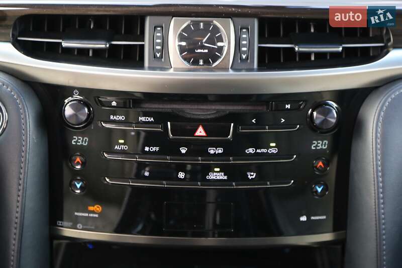 Внедорожник / Кроссовер Lexus LX 2016 в Киеве