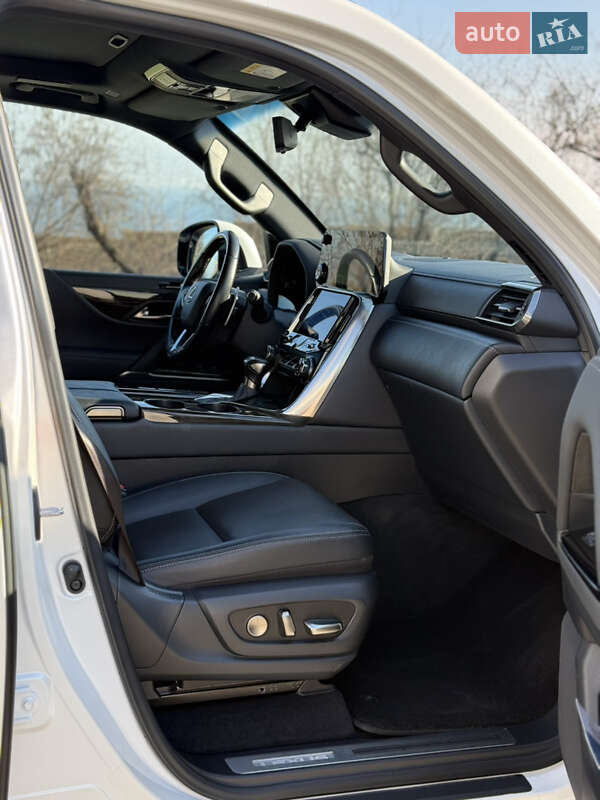 Внедорожник / Кроссовер Lexus LX 2022 в Николаеве