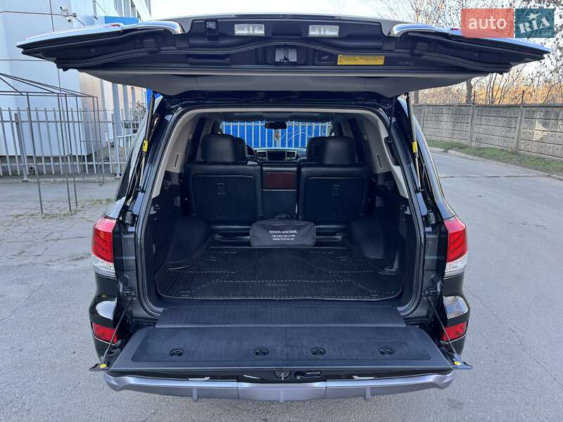 Внедорожник / Кроссовер Lexus LX 2013 в Кривом Роге