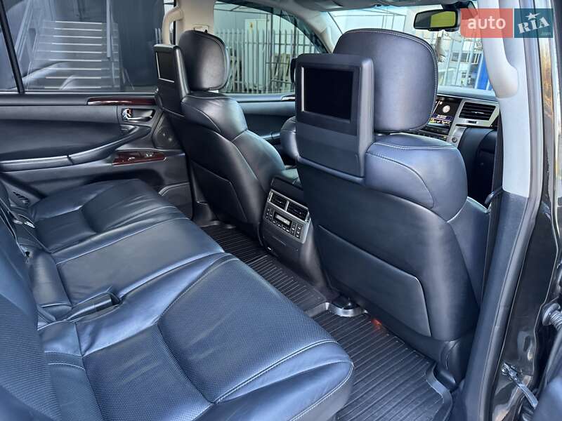 Внедорожник / Кроссовер Lexus LX 2013 в Кривом Роге