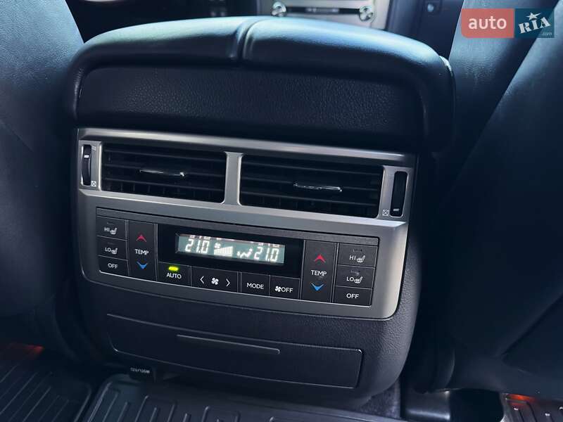 Внедорожник / Кроссовер Lexus LX 2013 в Кривом Роге