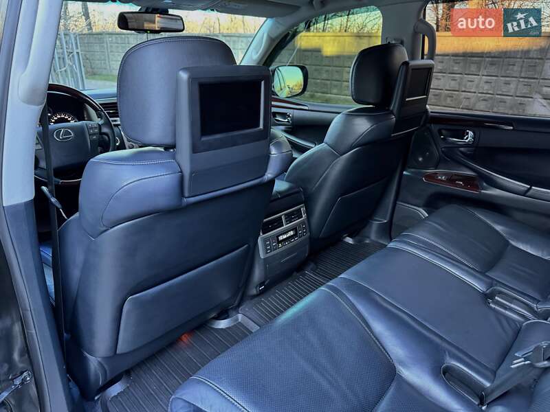 Внедорожник / Кроссовер Lexus LX 2013 в Кривом Роге