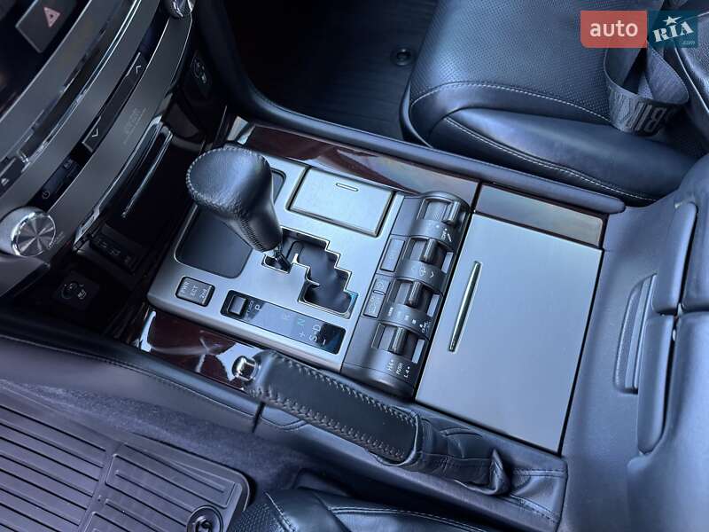 Внедорожник / Кроссовер Lexus LX 2013 в Кривом Роге