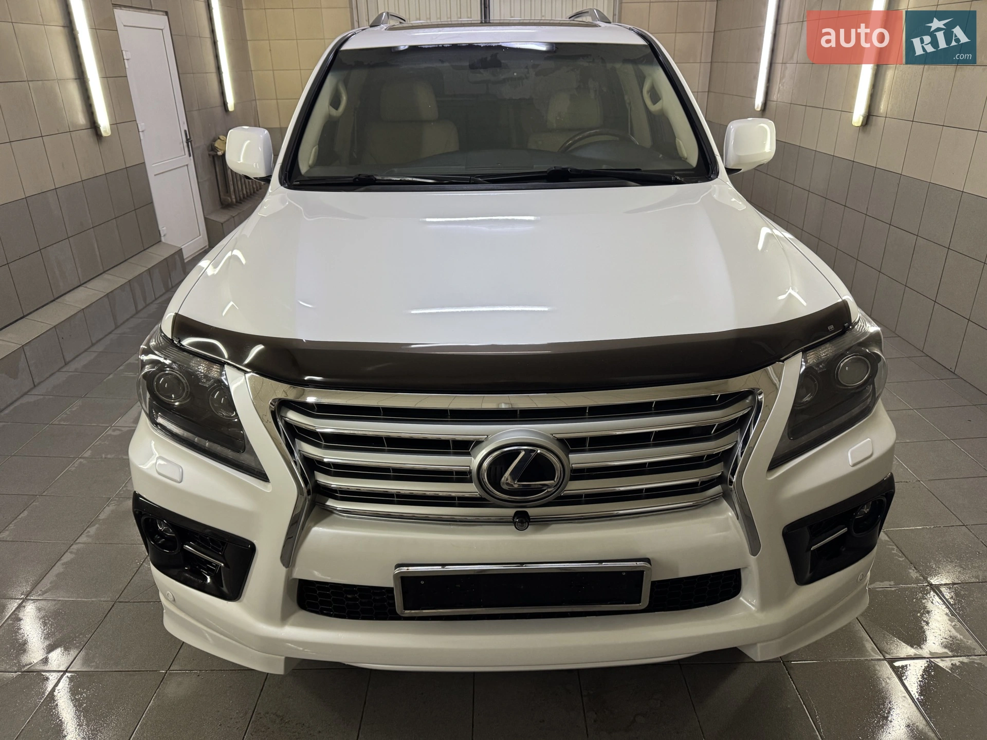 2011 Lexus LX - мініатюра 2
