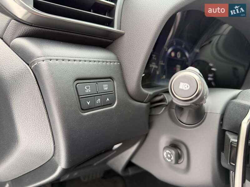 Внедорожник / Кроссовер Lexus LX 2022 в Киеве