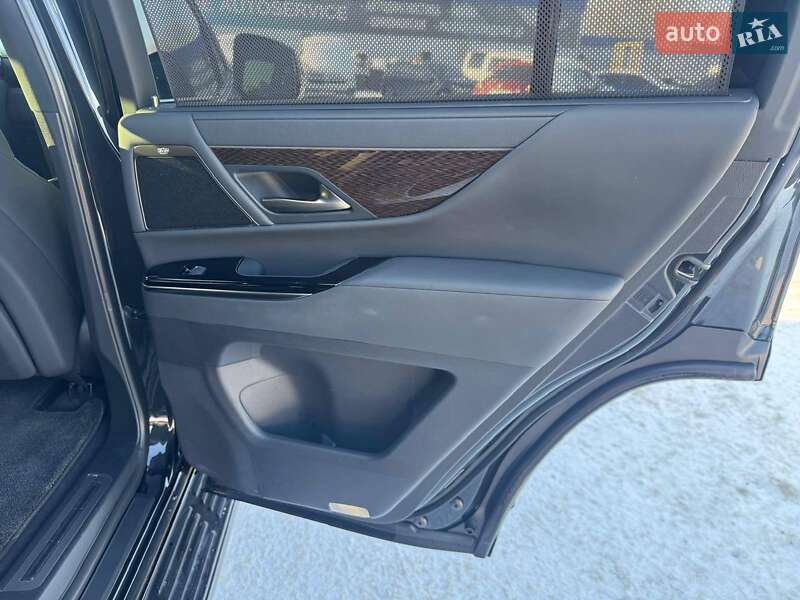 Внедорожник / Кроссовер Lexus LX 2023 в Киеве