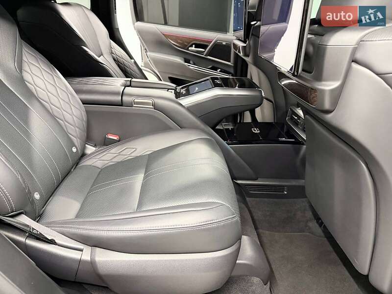 Позашляховик / Кросовер Lexus LX 2023 в Києві