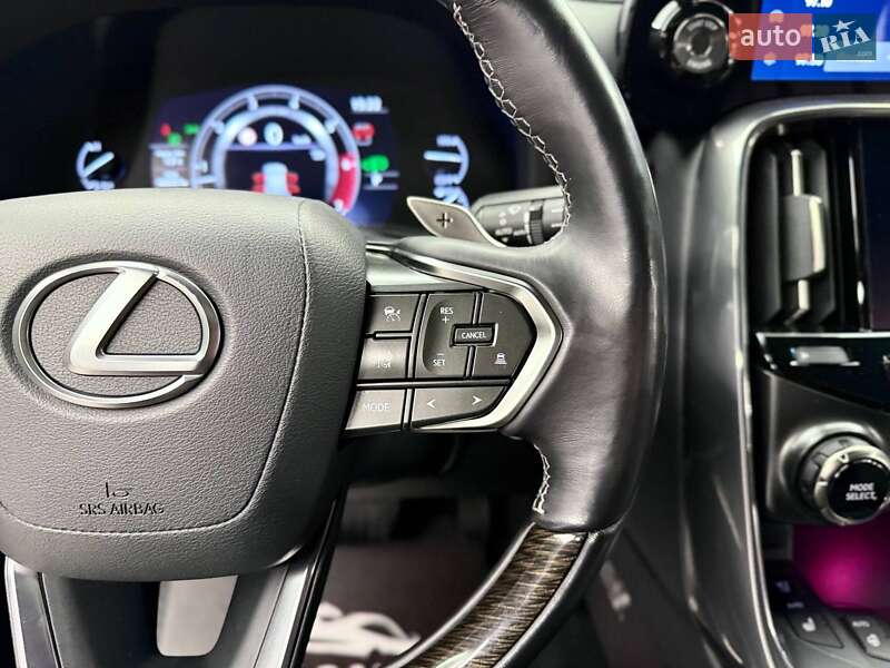 Позашляховик / Кросовер Lexus LX 2023 в Києві