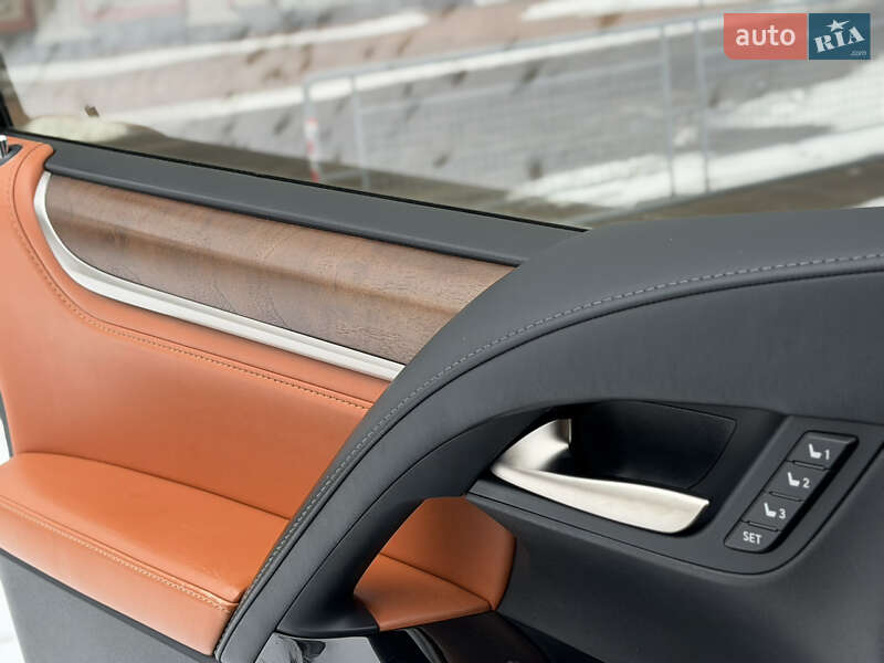 Внедорожник / Кроссовер Lexus LX 2016 в Одессе