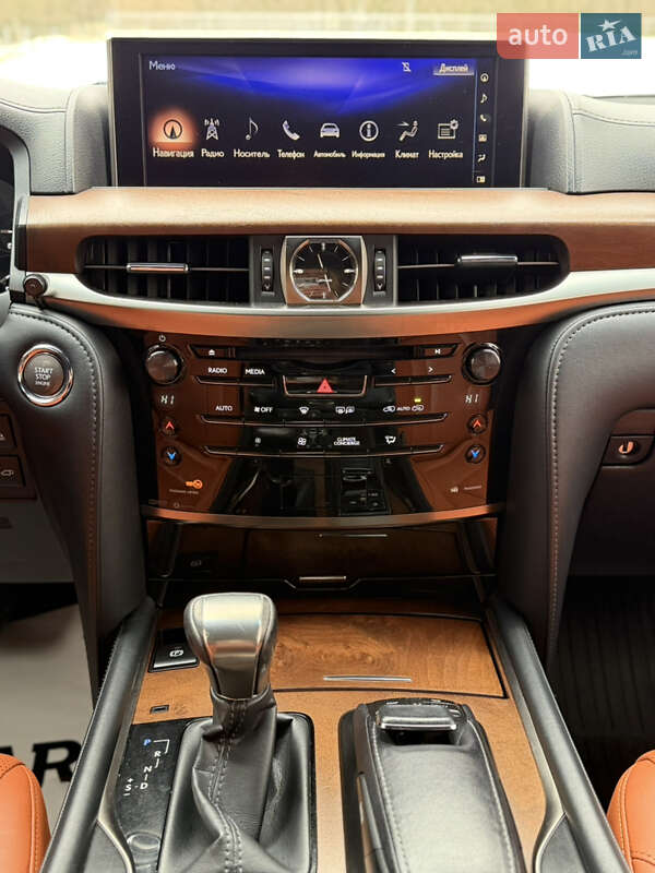 Внедорожник / Кроссовер Lexus LX 2016 в Одессе