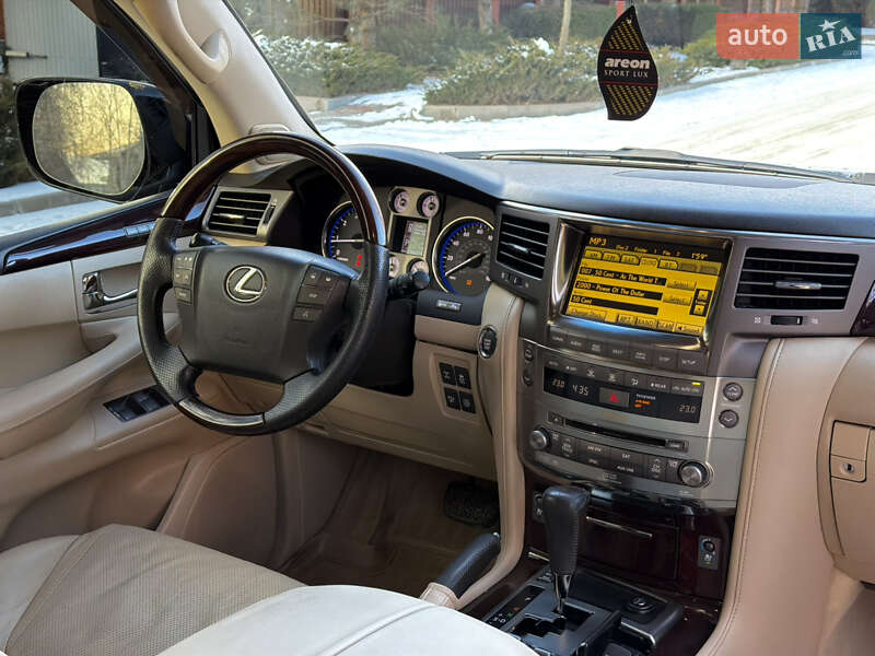 Внедорожник / Кроссовер Lexus LX 2008 в Одессе