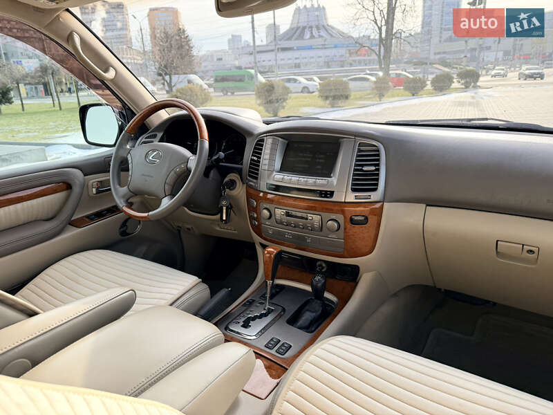 Позашляховик / Кросовер Lexus LX 2006 в Дніпрі