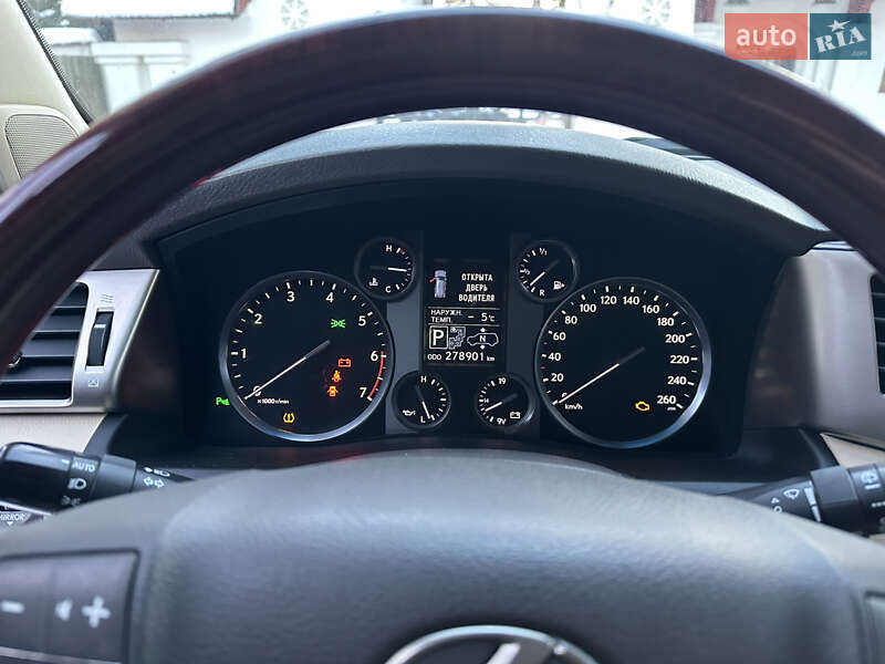 Внедорожник / Кроссовер Lexus LX 2013 в Киеве