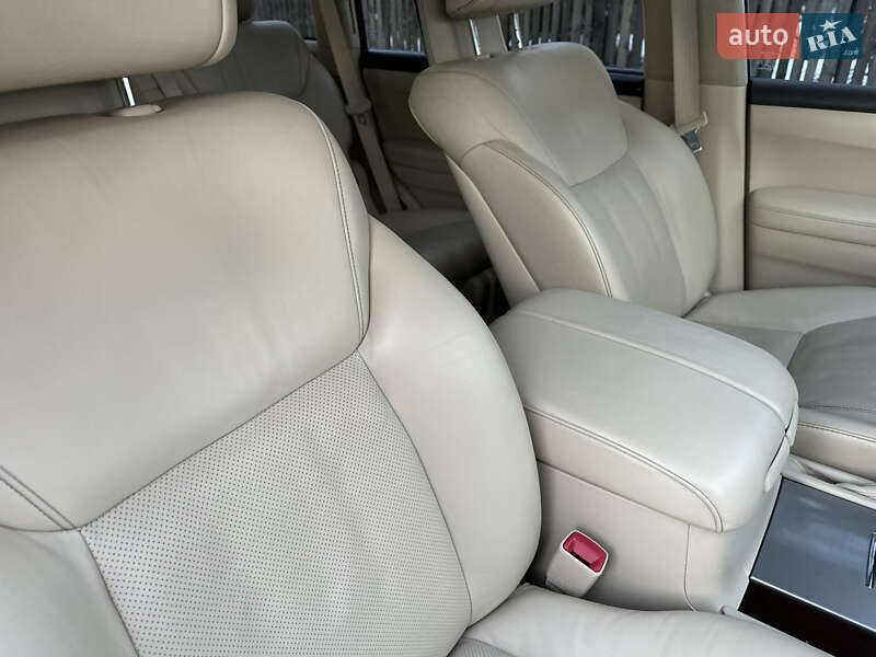 Внедорожник / Кроссовер Lexus LX 2013 в Киеве