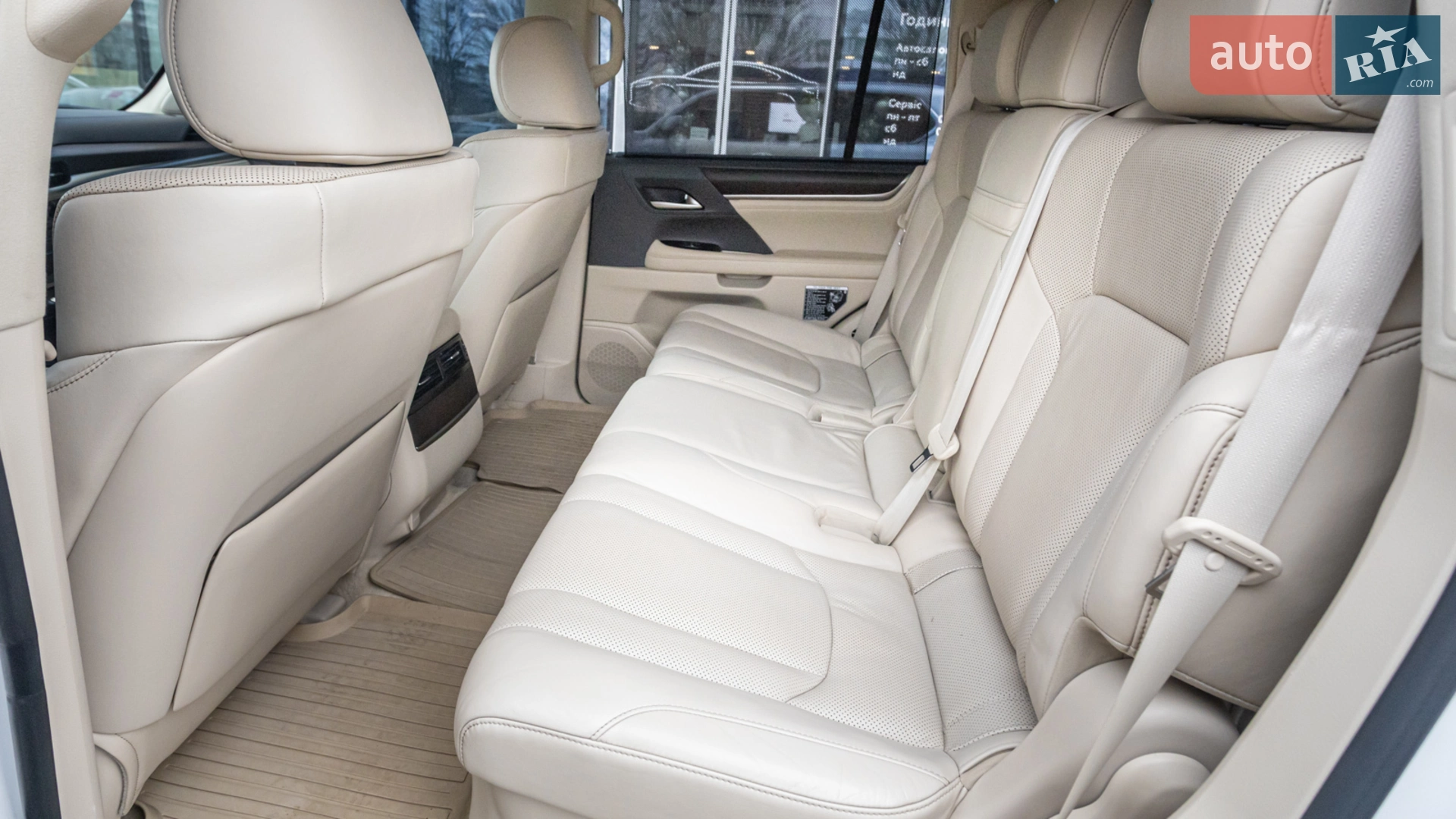2016 Lexus LX - мініатюра 13