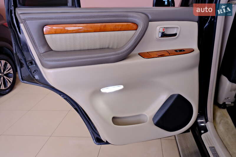 Позашляховик / Кросовер Lexus LX 2003 в Одесі