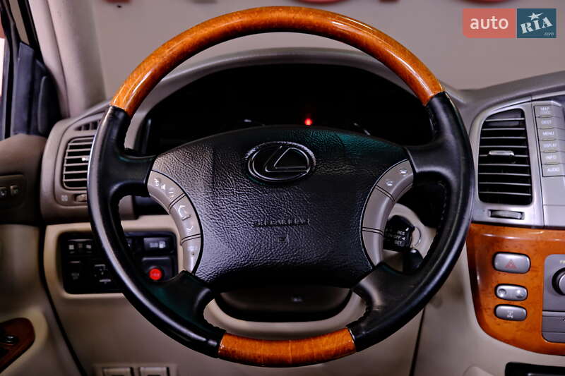 Позашляховик / Кросовер Lexus LX 2003 в Одесі