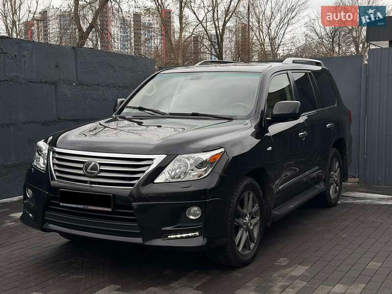 Внедорожник / Кроссовер Lexus LX 2011 в Киеве