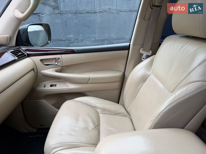 Внедорожник / Кроссовер Lexus LX 2011 в Киеве