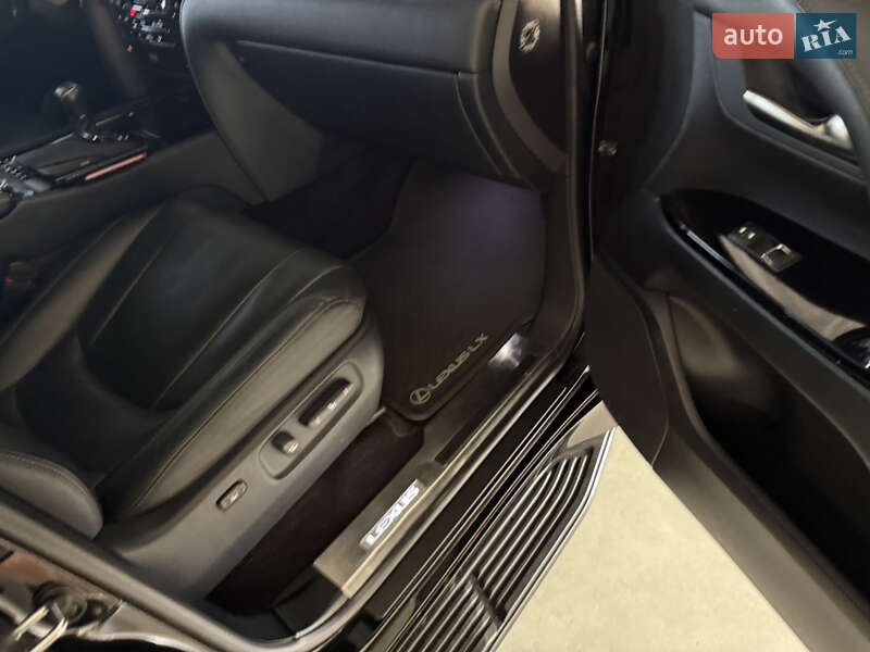 Внедорожник / Кроссовер Lexus LX 2016 в Киеве