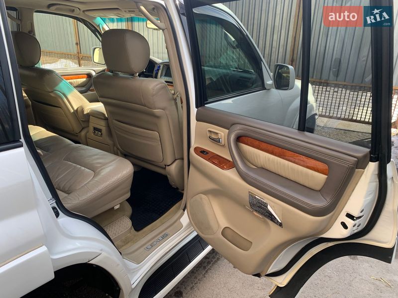 Позашляховик / Кросовер Lexus LX 2006 в Хмельницькому