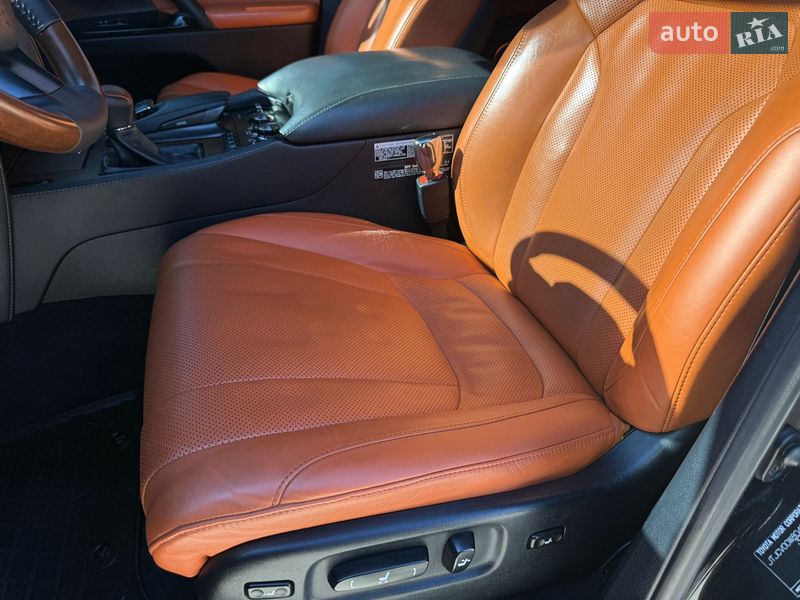 Внедорожник / Кроссовер Lexus LX 2016 в Днепре