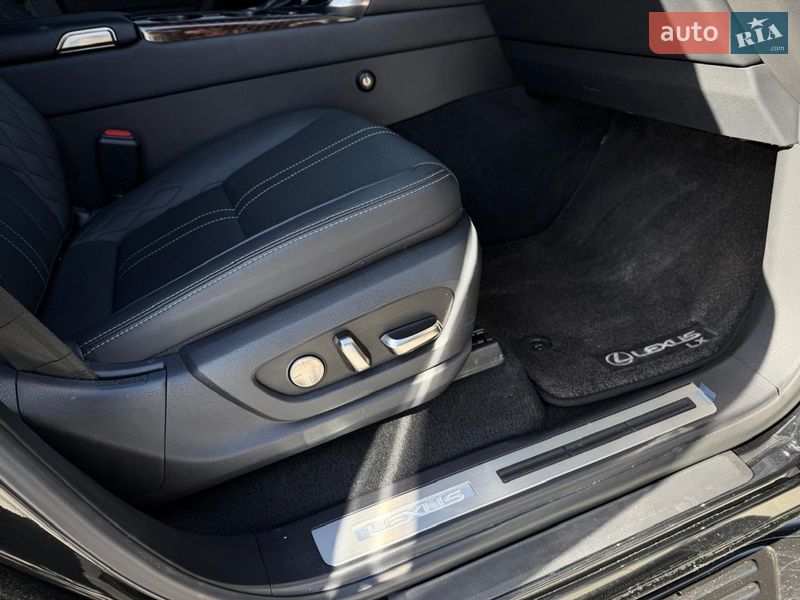 Внедорожник / Кроссовер Lexus LX 2023 в Киеве