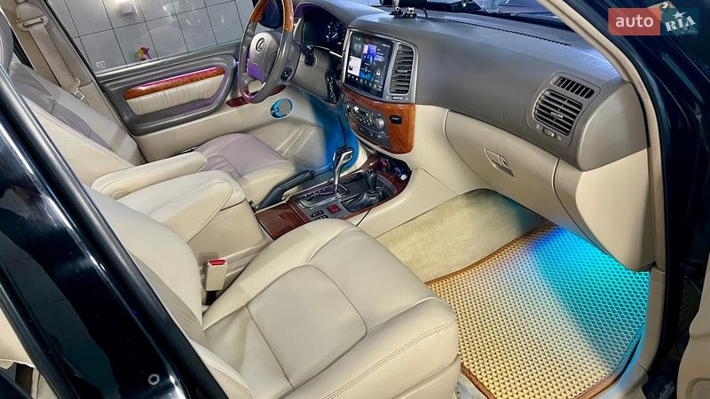 Позашляховик / Кросовер Lexus LX 2004 в Рівному