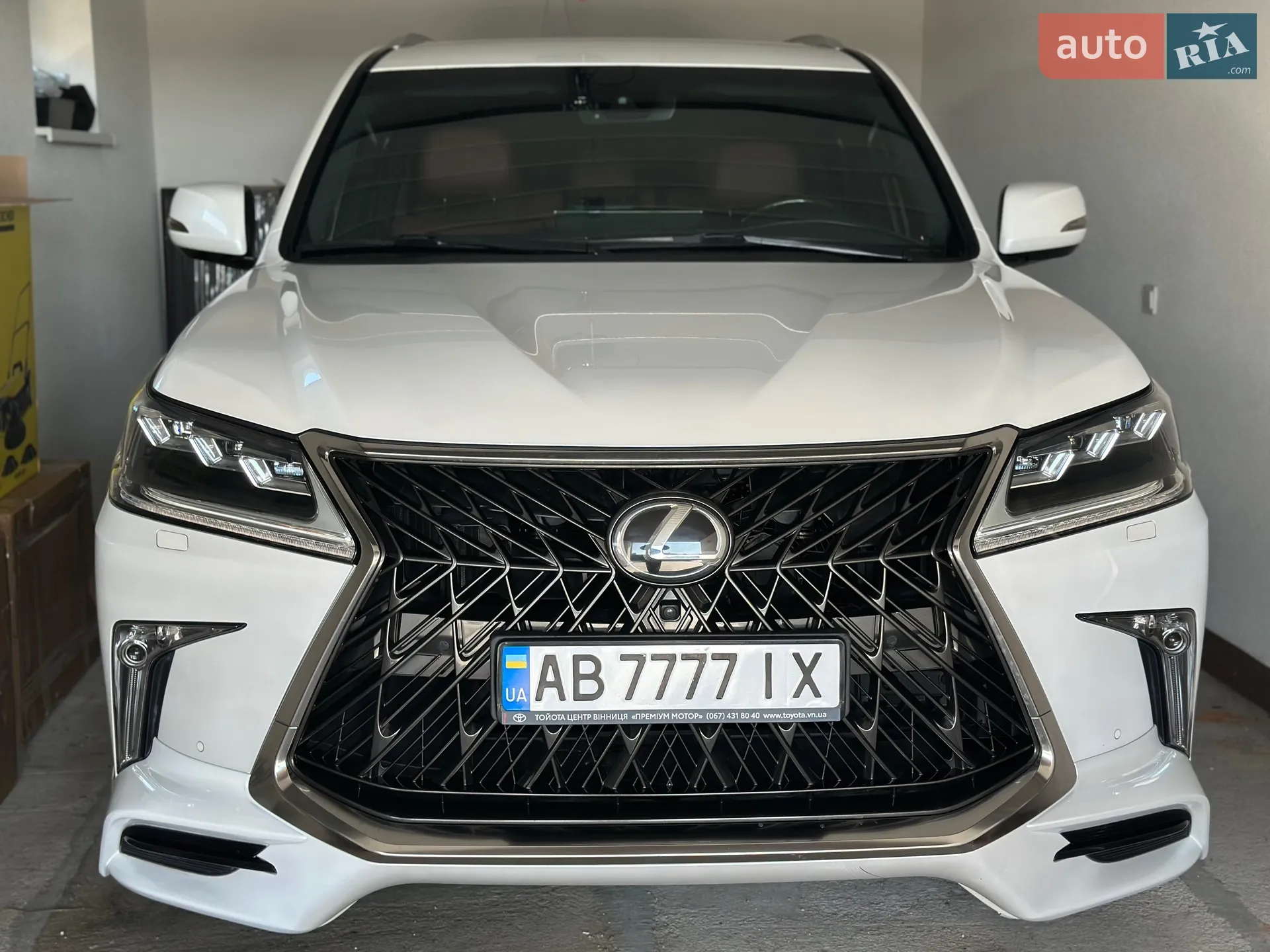 2019 Lexus LX - мініатюра 3