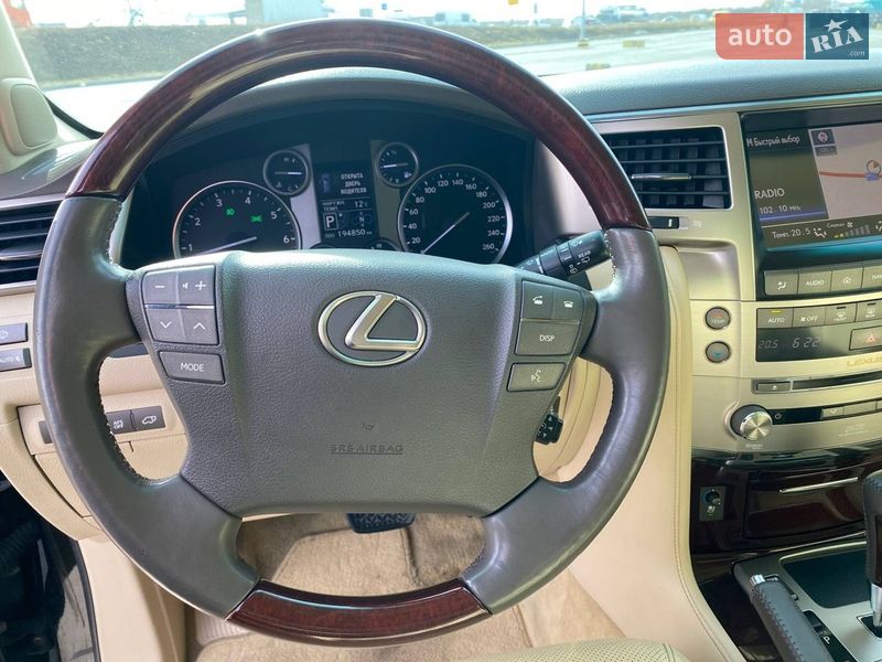 Внедорожник / Кроссовер Lexus LX 2013 в Львове