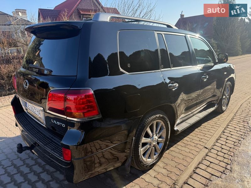 Внедорожник / Кроссовер Lexus LX 2011 в Черновцах