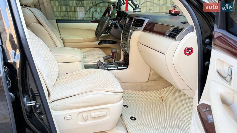 Внедорожник / Кроссовер Lexus LX 2013 в Одессе