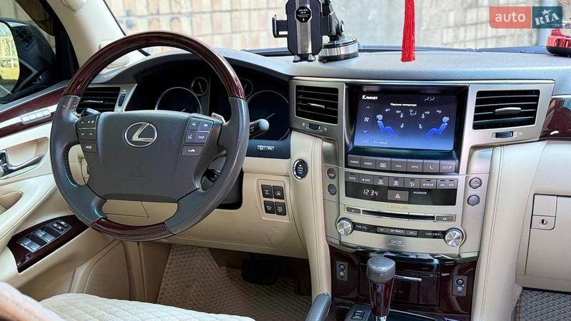 Внедорожник / Кроссовер Lexus LX 2013 в Одессе