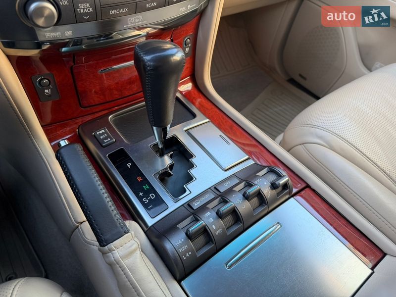 Внедорожник / Кроссовер Lexus LX 2008 в Днепре